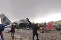 Hiện trường máy bay rơi ở Bolivia, nhiều người thiệt mạng