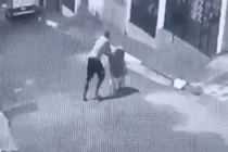 Rúng động vụ phát hiện thi thể người phụ nữ trong xe đẩy