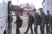 Nga và Ukraine trao đổi tù binh dưới 25 tuổi