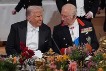 Hình ảnh Tổng thống Mỹ Donald Trump trong chuyến thăm Anh