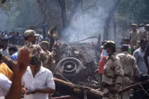 Thông tin mới gây sốc về thảm kịch rơi máy bay ở Ấn Độ