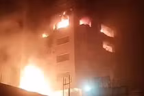 Israel tuyên bố cứng rắn sau cuộc tấn công phủ đầu vào Iran