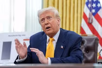 Tổng thống Trump dọa trừng phạt cả Nga và Ukraine