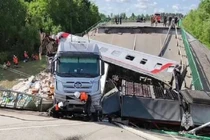 Nga cáo buộc Ukraine đứng sau hai vụ sập cầu gây thương vong lớn