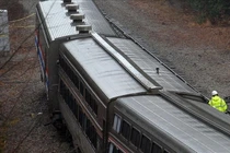 Tàu hỏa lao vào nhóm công nhân ở Trung Quốc, 11 người thiệt mạng