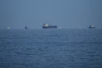 Hình ảnh tàu chở dầu xếp hàng dài ở eo biển Hormuz