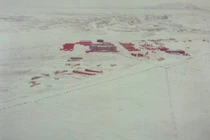 Đột nhập khu định cư xa xôi ở Canada