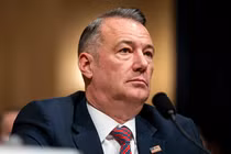 Quyền Giám đốc ICE Todd Lyons bất ngờ từ chức