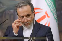 Iran cảnh báo sẽ tập kích căn cứ của Mỹ nếu bị tấn công