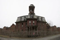 Câu chuyện đằng sau loạt công trình bỏ hoang trên thế giới