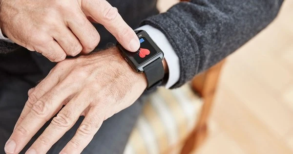 Smartwatch bị khai tử hơn 10 năm bất ngờ tái xuất ấn tượng 