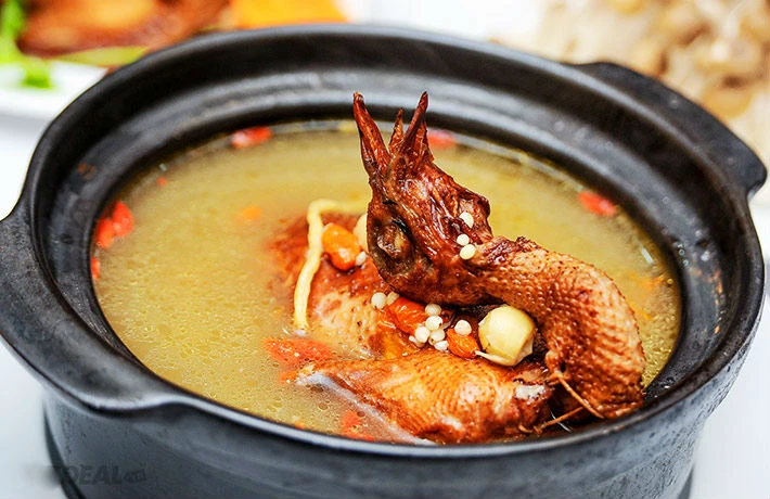 Siêu hấp dẫn set ăn từ bồ câu, đuôi bò thịt dê 