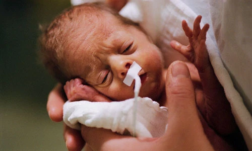 Nguyên nhân bất ngờ khiến thai nhi gãy xương trong bụng mẹ