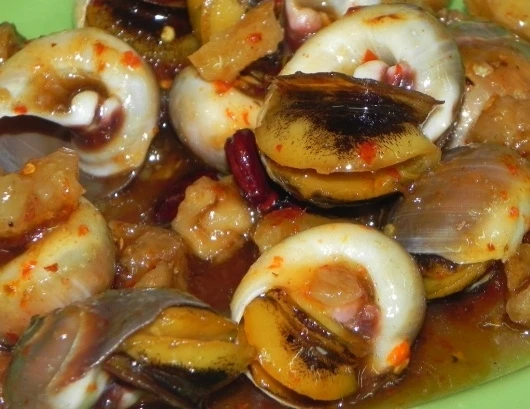 Tự làm ốc rang me, món ăn vặt lừng danh Hà Nội