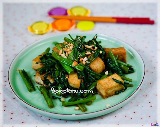 Rau muống om đậu phụ, món lạ dễ ăn