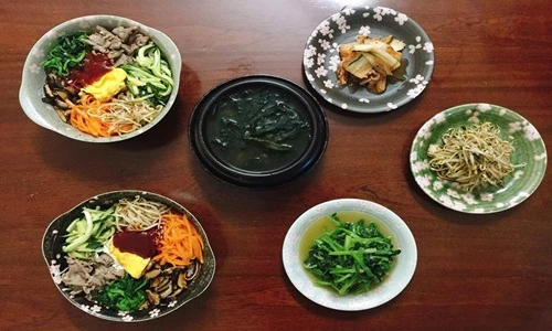 Đã mắt thèm thuồng loạt mâm cơm kiểu Hàn của gái Việt 