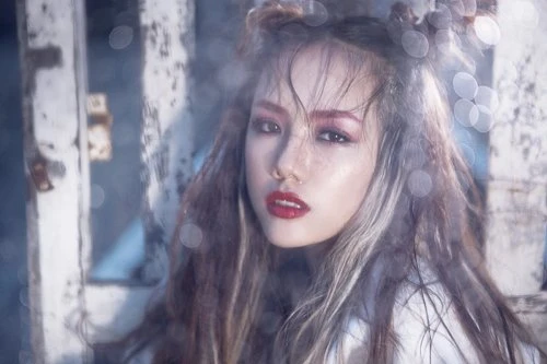 Em gái ca sĩ Phương Linh hóa “nữ hoàng nổi loạn”