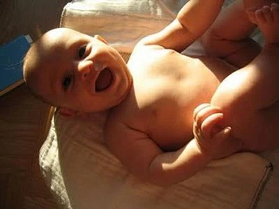 Tắm nắng đúng cách cho bé yêu