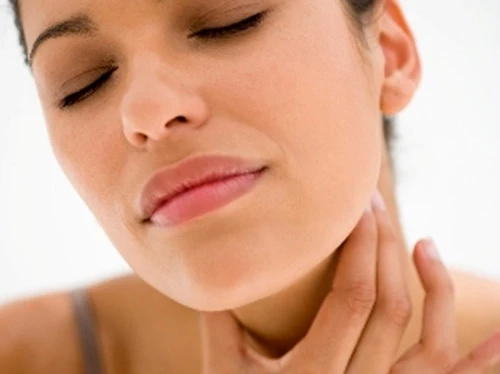 Dấu hiệu bất ngờ cho thấy bạn bị ung thư vòm họng