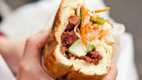 Những hàng bánh mỳ nào ngon nhất Hà Nội?