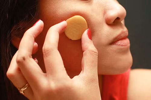 7 mẹo dân gian cực hay lấy dằm khỏi tay mà không đau