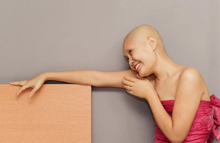 Khoảnh khắc đẹp của "chiến binh ung thư vú" Thương Sobey