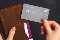 Thẻ tín dụng VIB bị khách tố trừ "phí dịch vụ yêu cầu đặc biệt" vô lý? [Kỳ 1]