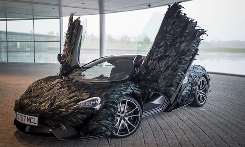 Siêu xe McLaren 570GT bọc... lông chim độc dị