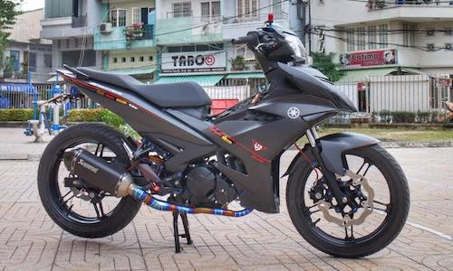 Xe máy Yamaha Exciter biển đẹp, độ zin "giá chát" tại SG