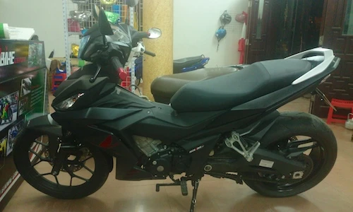 Honda Winner độ “chân sau” Ducati 899 Panigale tại Hà Nội