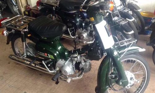 Honda Super Cub 81 “kim vàng giọt lệ” cực zin tại VN