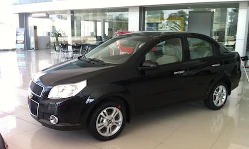Soi xế hộp hơn 400 triệu Chevrolet Aveo “dính lỗi” tại VN