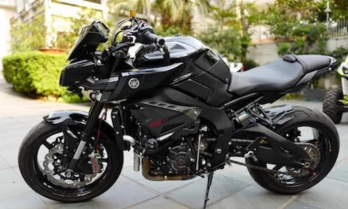 Siêu naked-bike Yamaha MT-10 "độ khủng" ở Sài Gòn