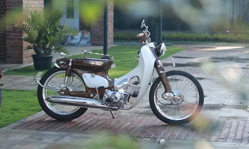 "Thuốc độc" Honda Super Cub độ siêu chất ở Indonesia