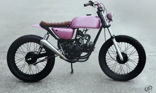 Honda Win “Tàu” độ tracker đầy nữ tính tại Hà Nội
