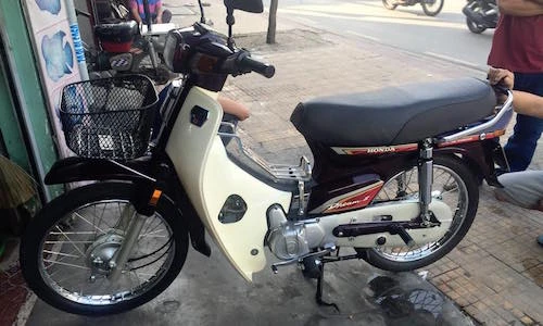 “Thuốc độc” Honda Dream II Thái chạy 99 km tại Việt Nam
