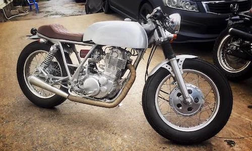 Bản độ Yamaha SR400 cafe racer “cực chất” tại Sài Gòn