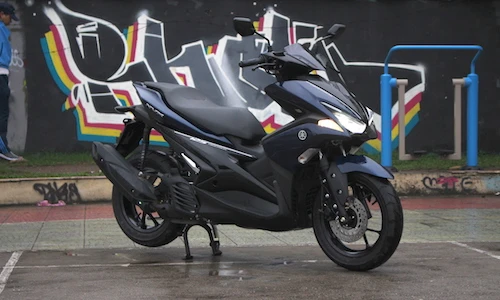 Cầm lái xe tay ga Yamaha NVX “lỗi” tại Việt Nam