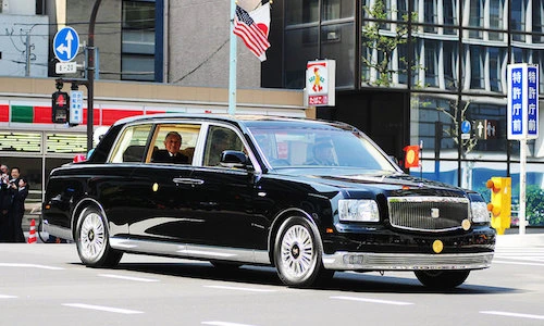 Toyota hơn 10 tỷ của Nhật Hoàng Akhito có gì đặc biệt?