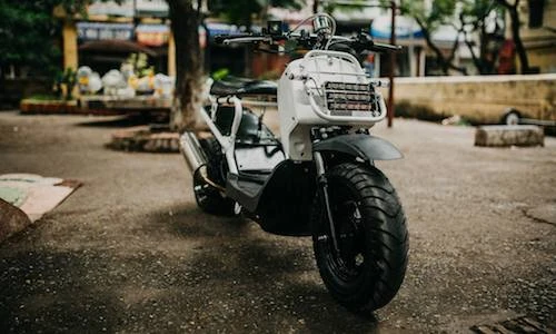 Xe Honda Zoomer 50 “bánh bèo” chất chơi tại Hà Nội