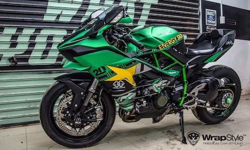 Siêu môtô Kawasaki H2 “diện áo mới” đón Tết tại Sài Gòn