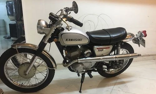 "Thuốc độc" Scrambler Kawasaki Bushwacker 175 tại VN