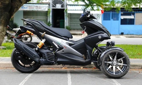 Tay ga Yamaha NVX độ 3 bánh hết 45 triệu ở Sài Gòn