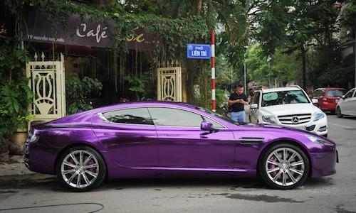 Siêu xe Aston Martin Rapide S màu độc hơn 10 tỷ tại VN