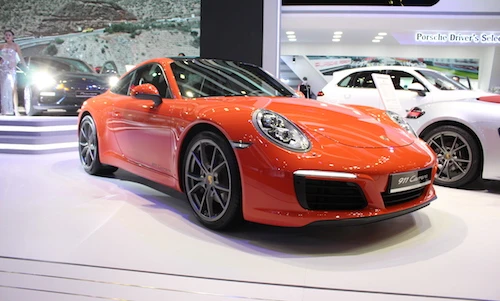 Cận cảnh siêu xe Porsche 911 Carrera giá 6,49 tỷ 