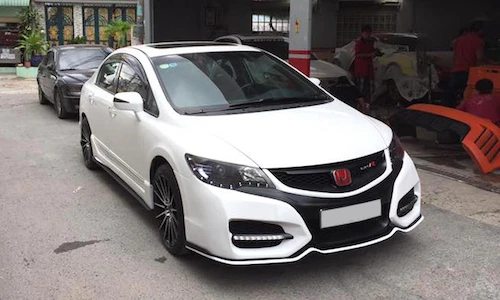 Honda Civic độ bodykits Type-R “made in Vietnam” giá 35 triệu