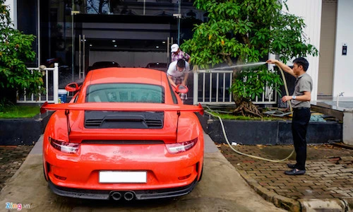 Cường Đô La "spa" siêu xe Porsche 911 giá 13,8 tỷ