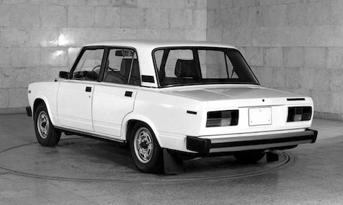 Top 10 xe ôtô xã hội chủ nghĩa nổi tiếng nhất Thế giới