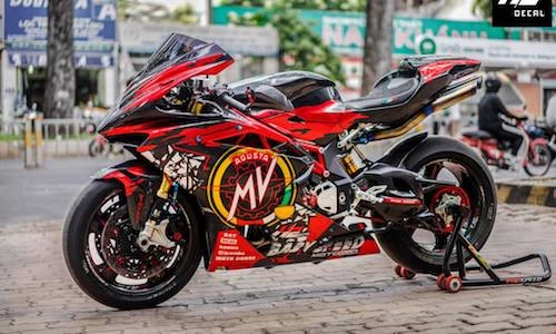 Siêu môtô MV Agusta F4RR giá 1,3 tỷ độc nhất VN