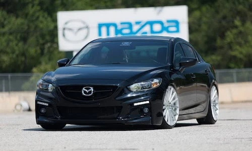 Mazda 6 độ VIP đầy “sang chảnh” sơn đen iPhone 7